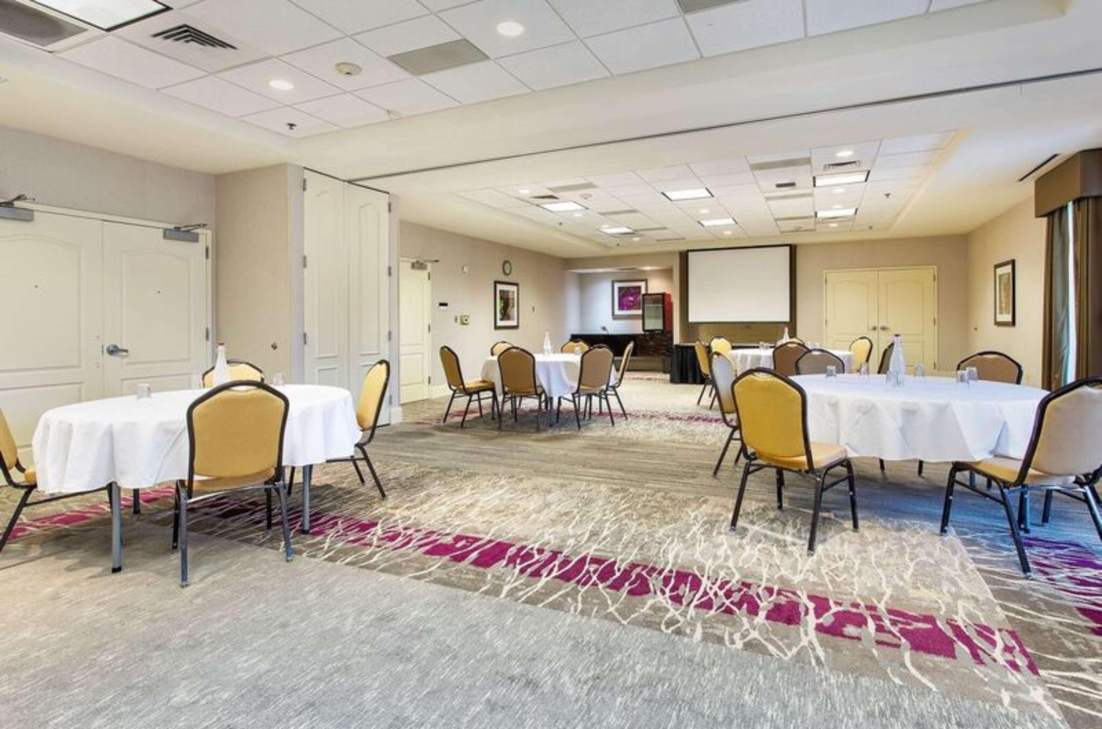 Hilton Garden Inn Knoxville West/Cedar Bluff Eksteriør bilde