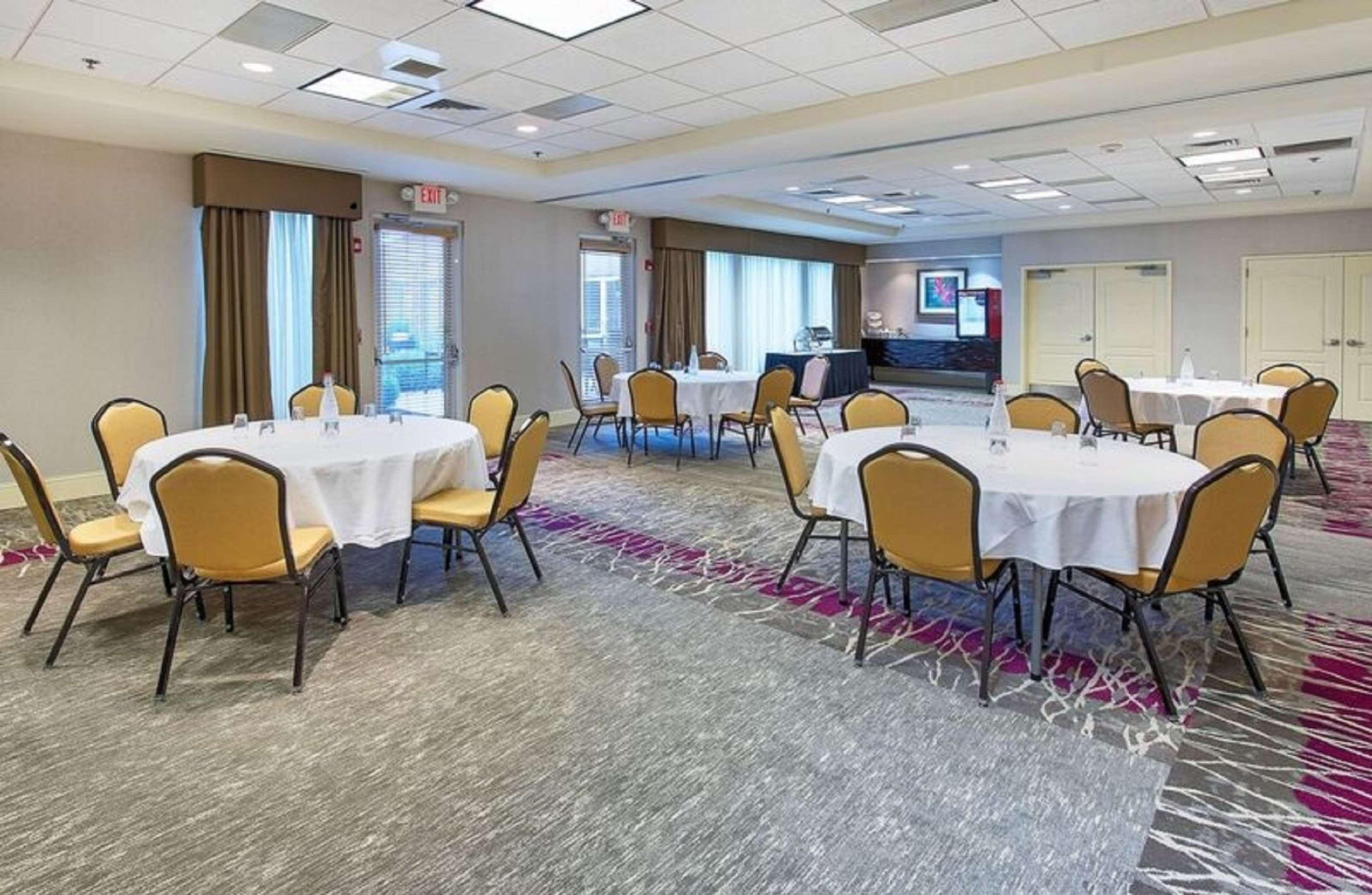 Hilton Garden Inn Knoxville West/Cedar Bluff Eksteriør bilde